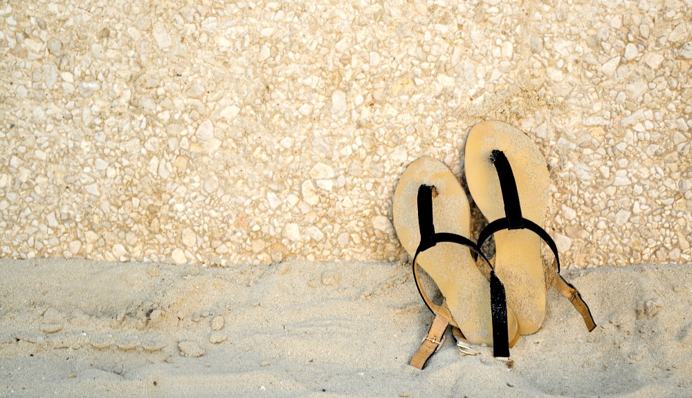 10 Stylish Dress Sandals for your Beach Getaway