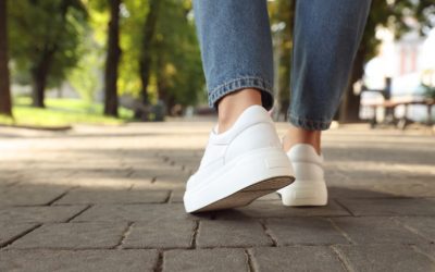 What Are the Best Walking Shoes for Flat Feet? Our Top Picks!